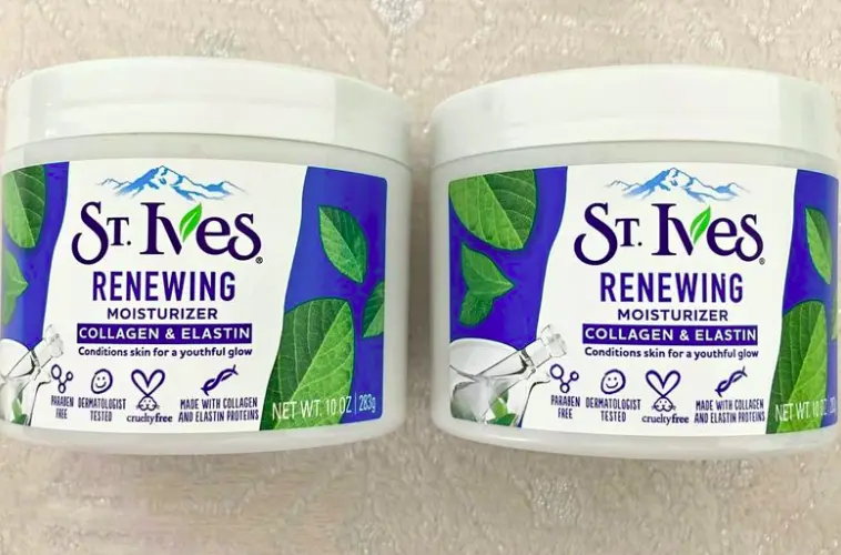 ST. Ives Renewing Moisturizer